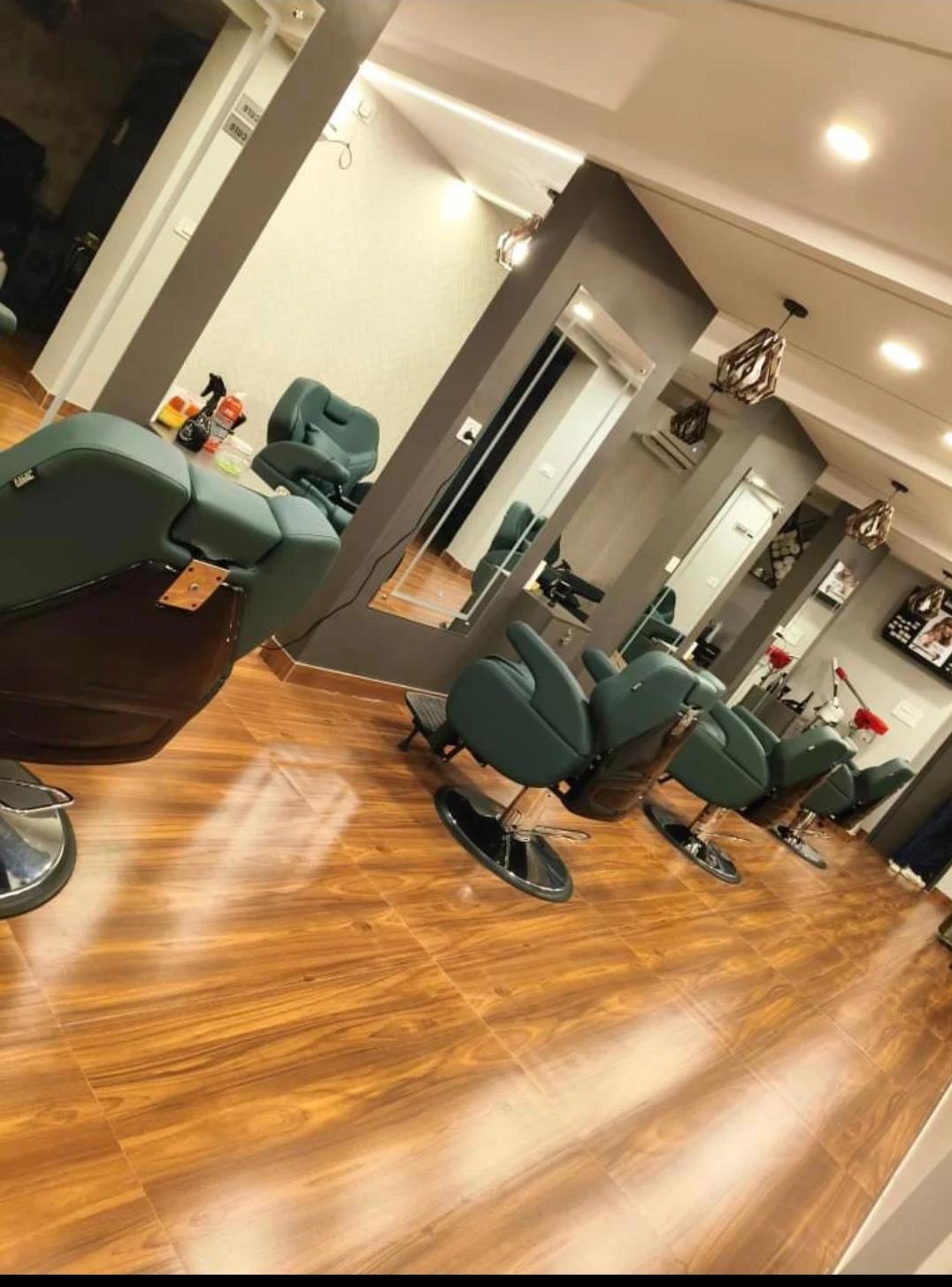 N75 The Family Salon gallery