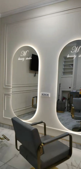 Deep salon gallery